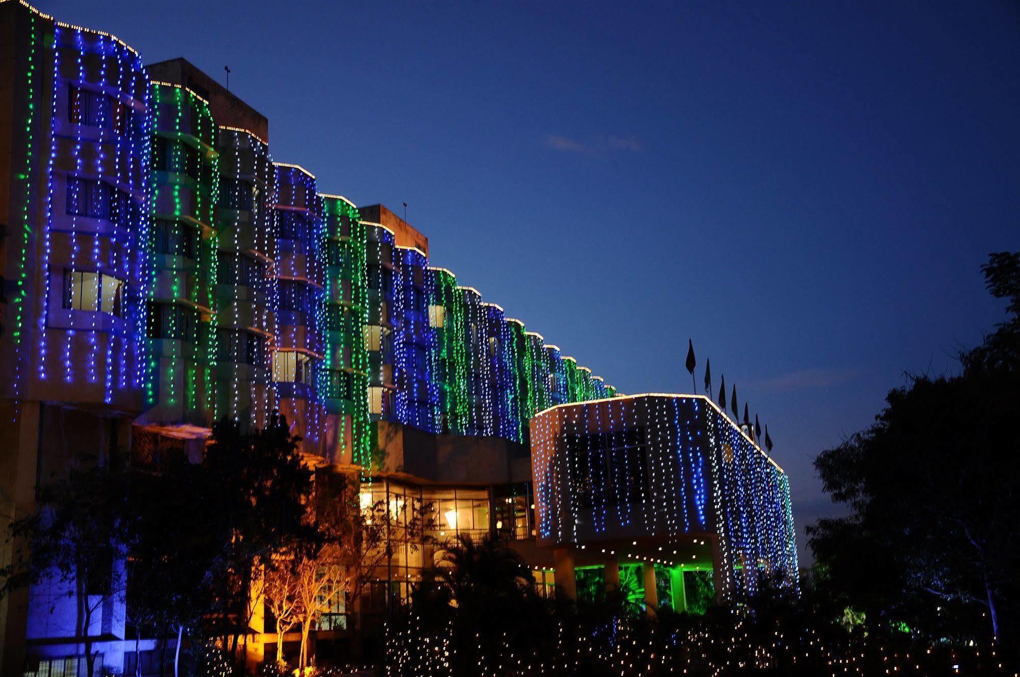 Hotel Paradise - Mysore Dasaprakash Group 외부 사진