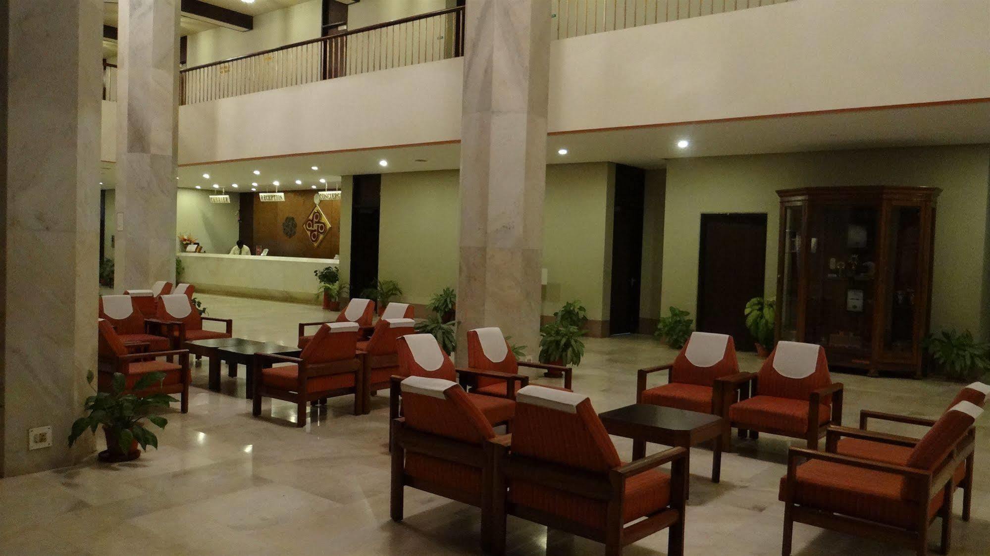 Hotel Paradise - Mysore Dasaprakash Group 외부 사진