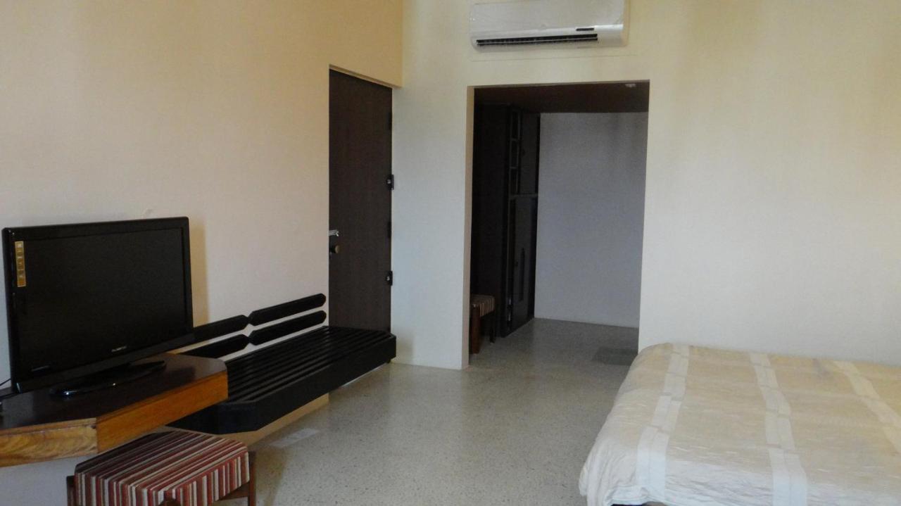 Hotel Paradise - Mysore Dasaprakash Group 외부 사진